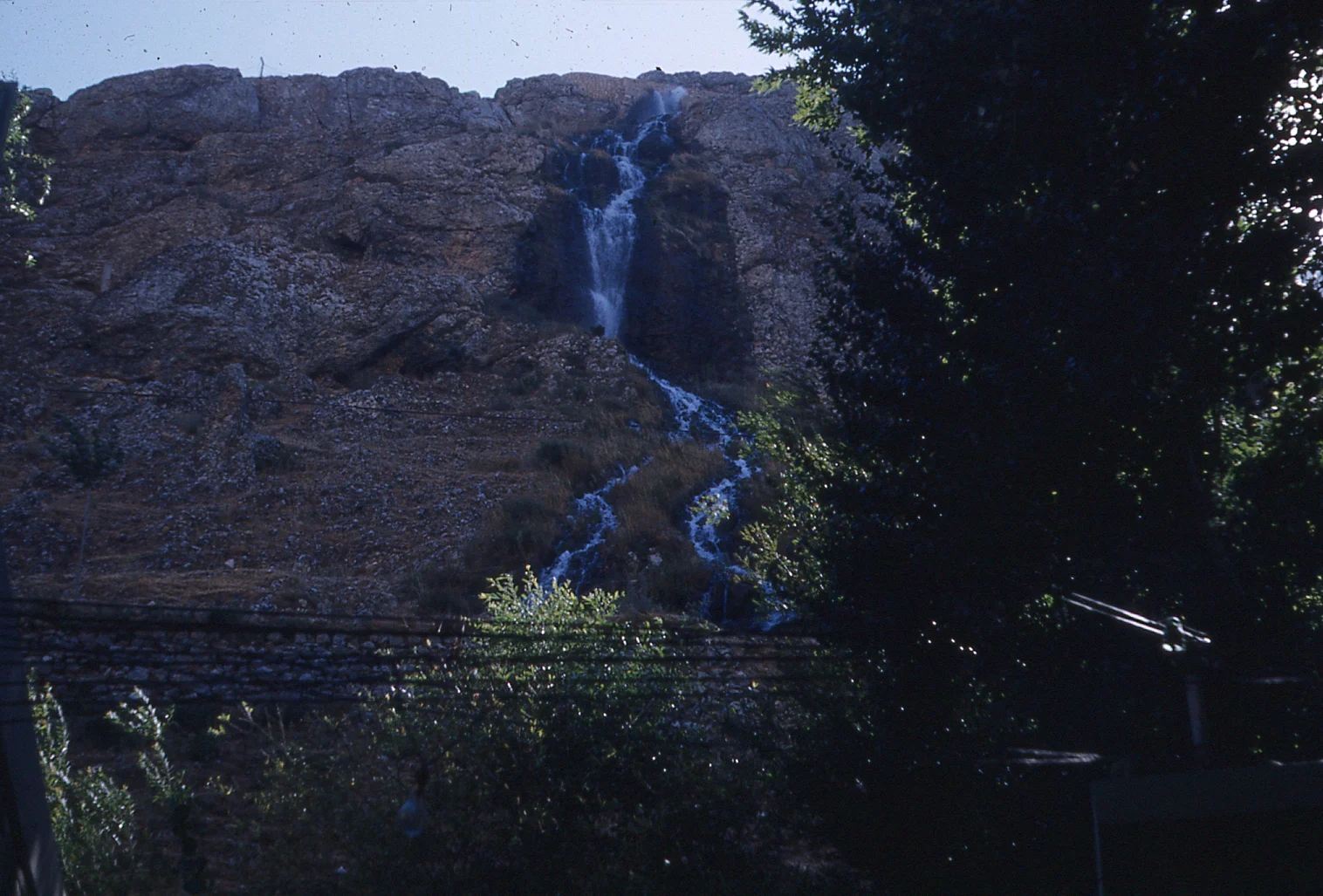 img068.jpg