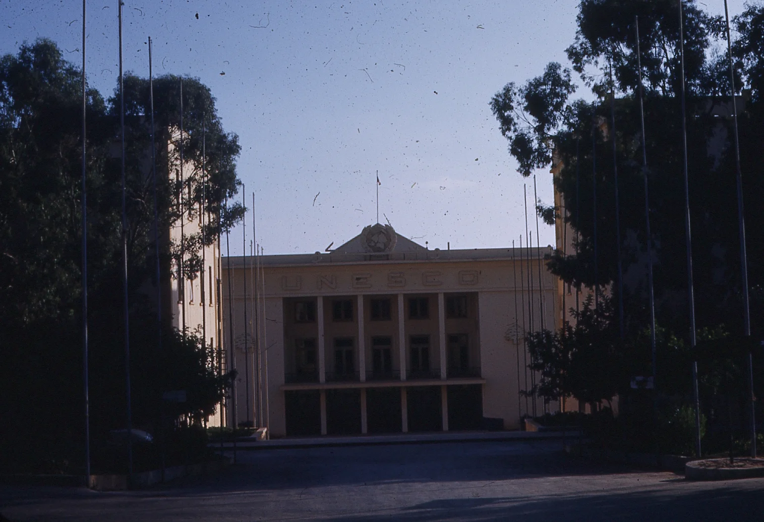 img081.jpg