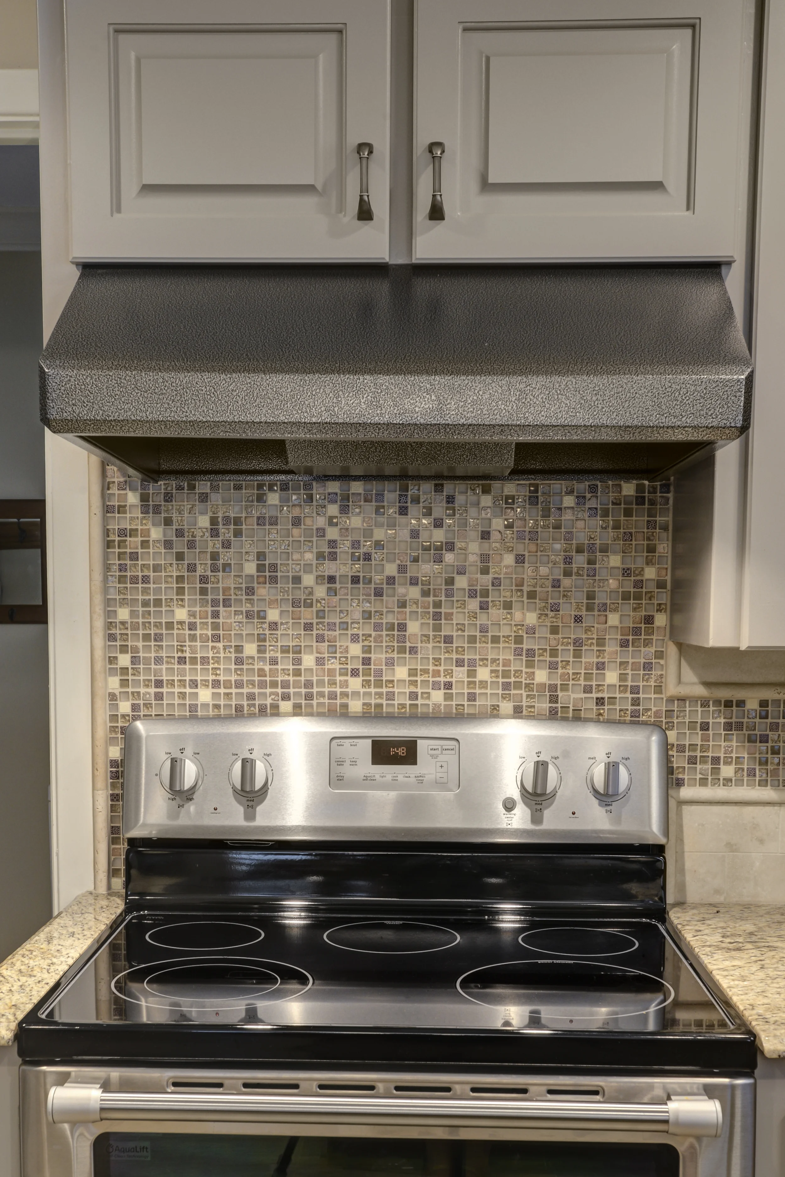 CONNELLY_4_8_15_edLocation3_Kitchen1d-Edit.jpg