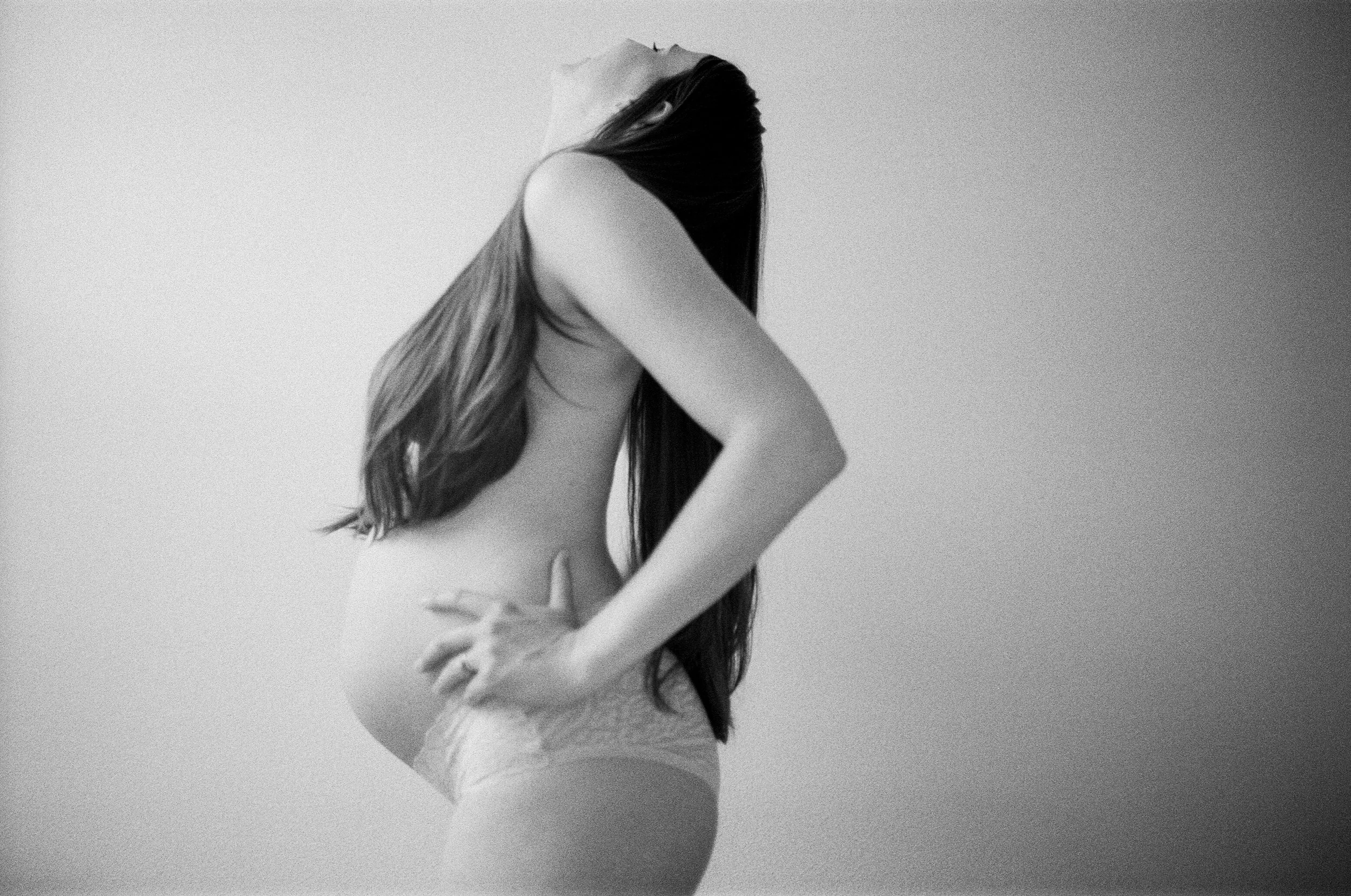 LAUREN AND JEFF MATERNITY-38.jpg