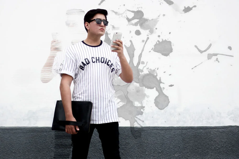 Camiseta Bershka , Jean Pull & Bear , Gafas de Sol Pull & Bear , Sobre para computadora Danilo's