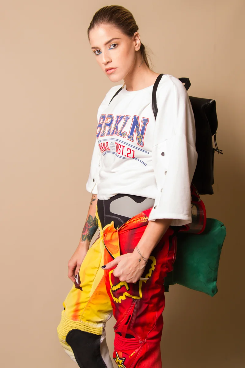 Sueter, Mochila, Clutch Stradivarius, Pantalon Fox