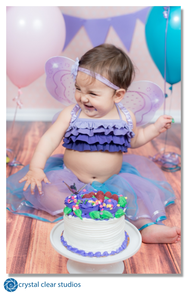 1yr-cake-smash-crystalclearstudios.jpg