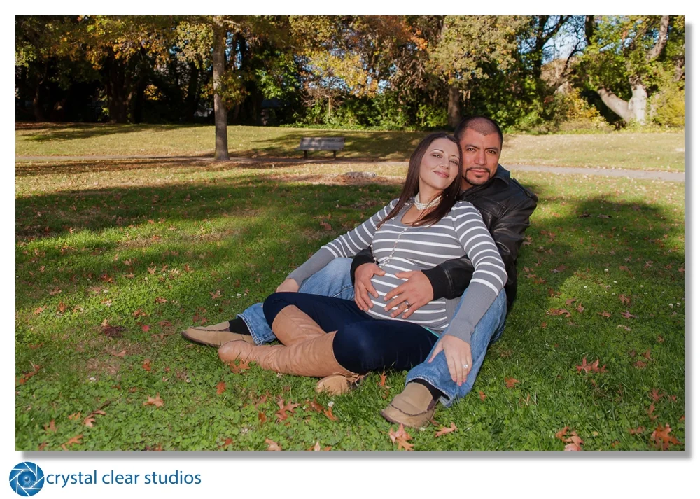 maternity-crystalclearstudios.jpg