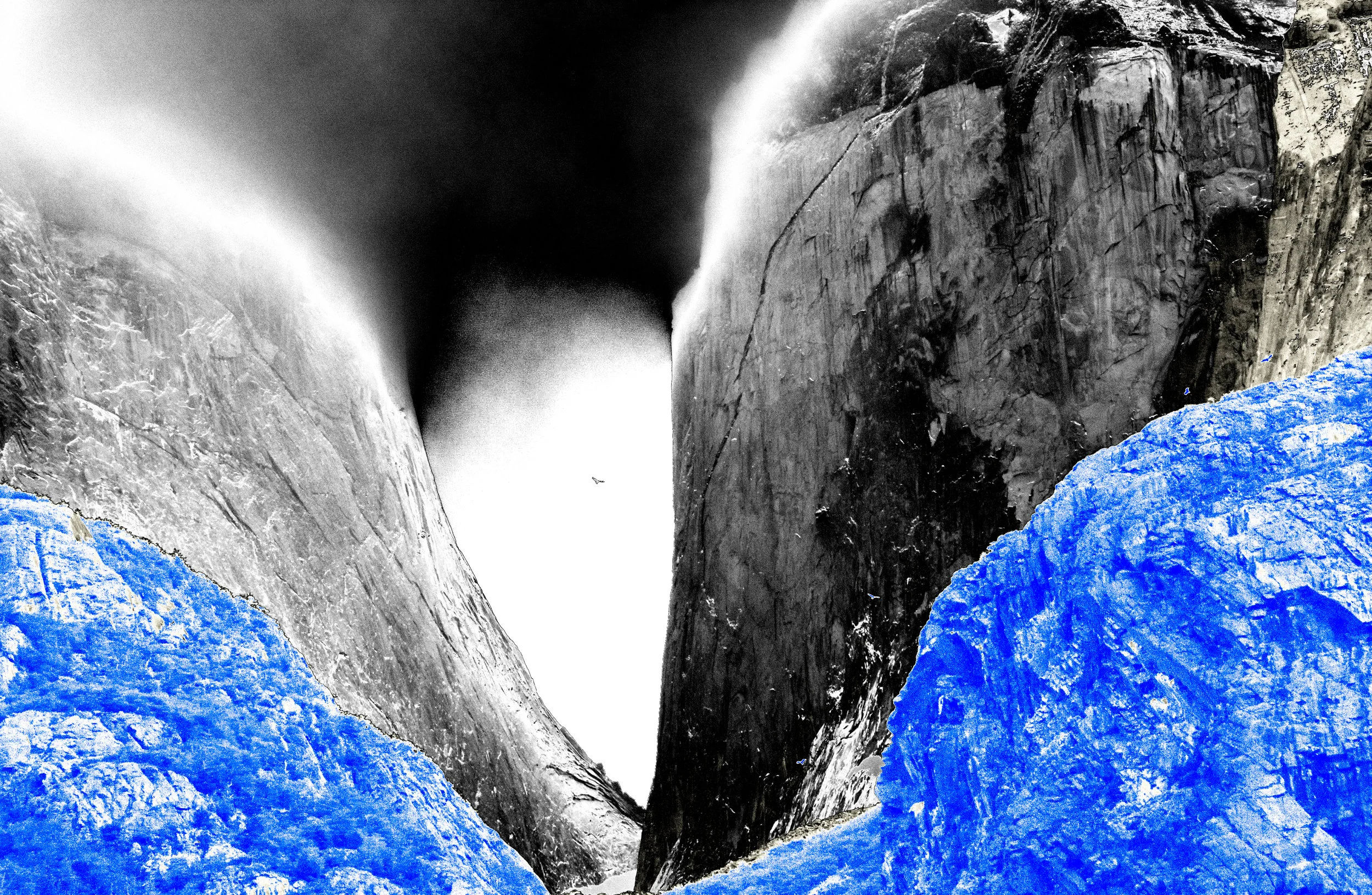 Cuernos Black White Blue.jpg