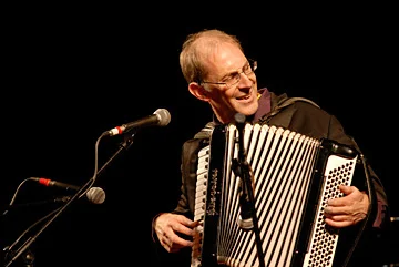 michael albert headlined a previous klezmerquerque.