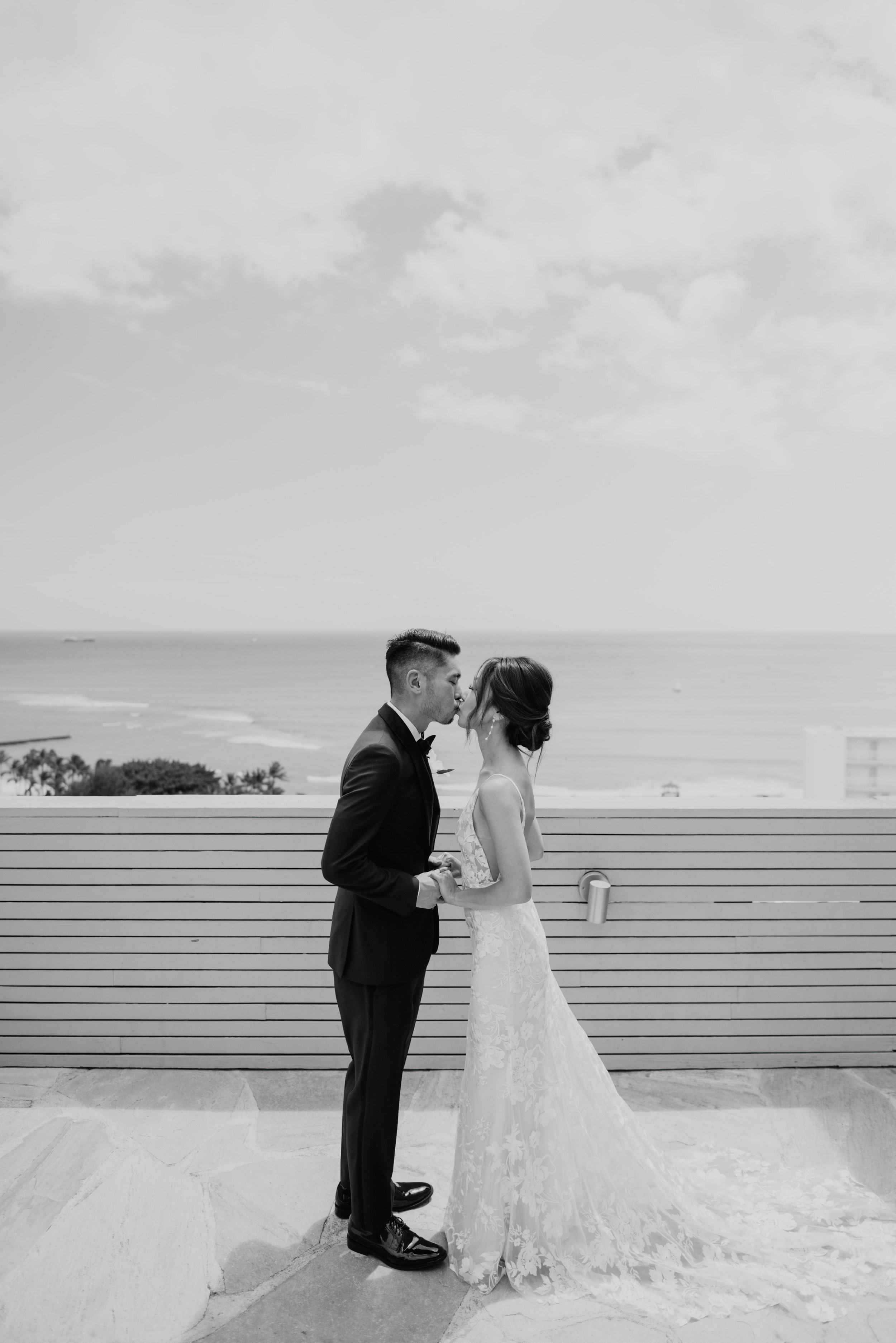honolulu-hawaii-wedding-photographer-losebano-22.jpg