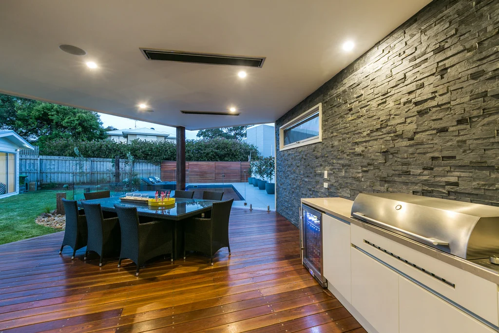 011_Open2view_ID340915-4_New_St_Torquay.jpg