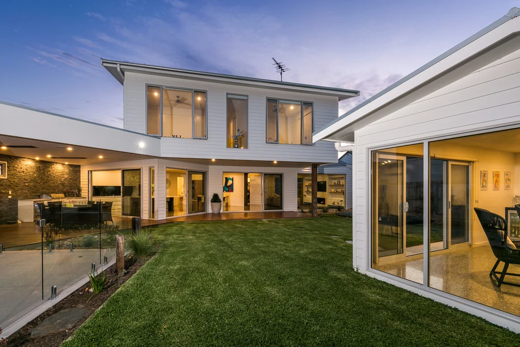 013_Open2view_ID340915-4_New_St_Torquay.jpg