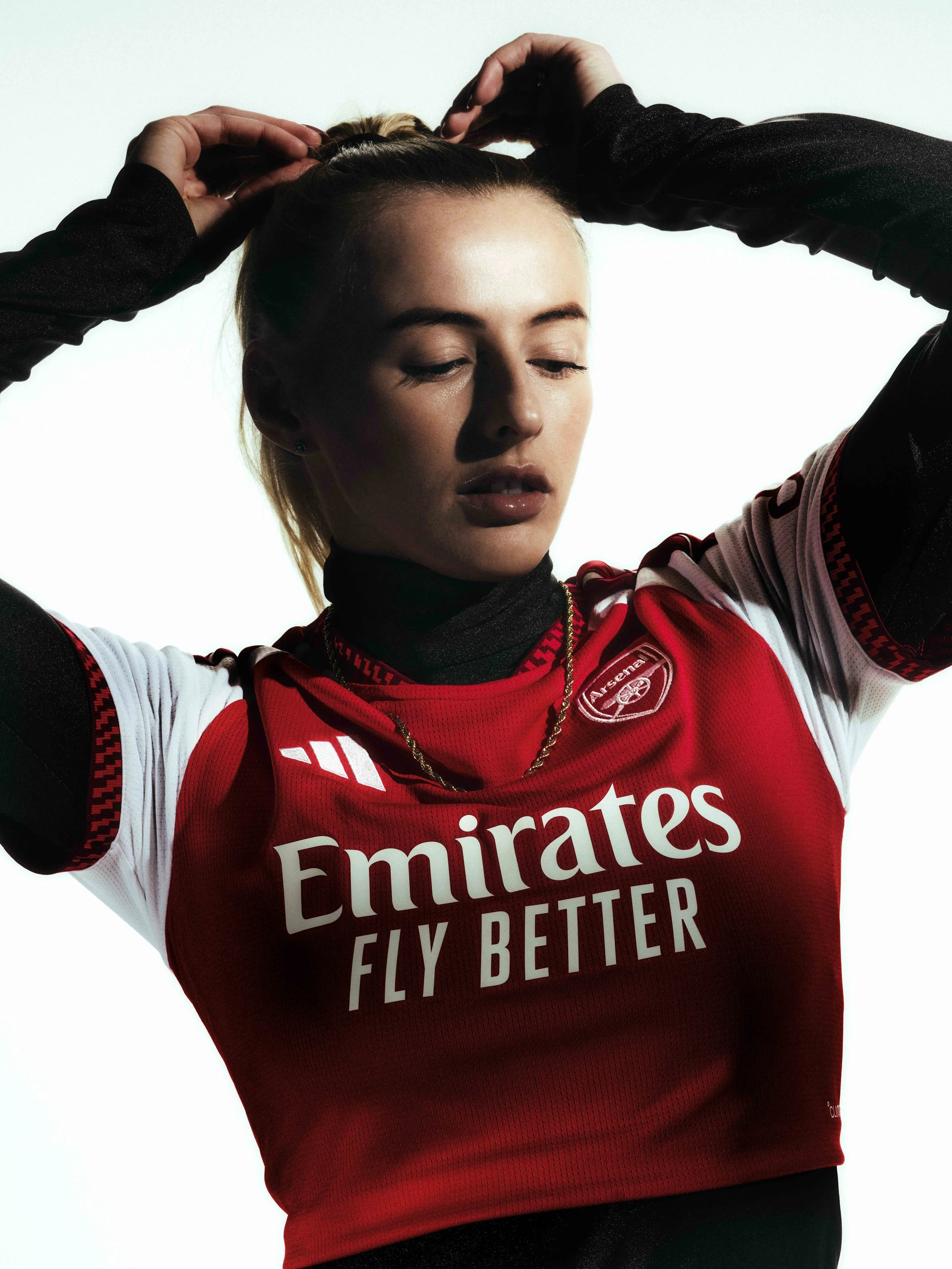 H24789_FW26_ARSENAL_HOME_PLAYER_KB5586_KELLY_01_3X4_RGB.jpg