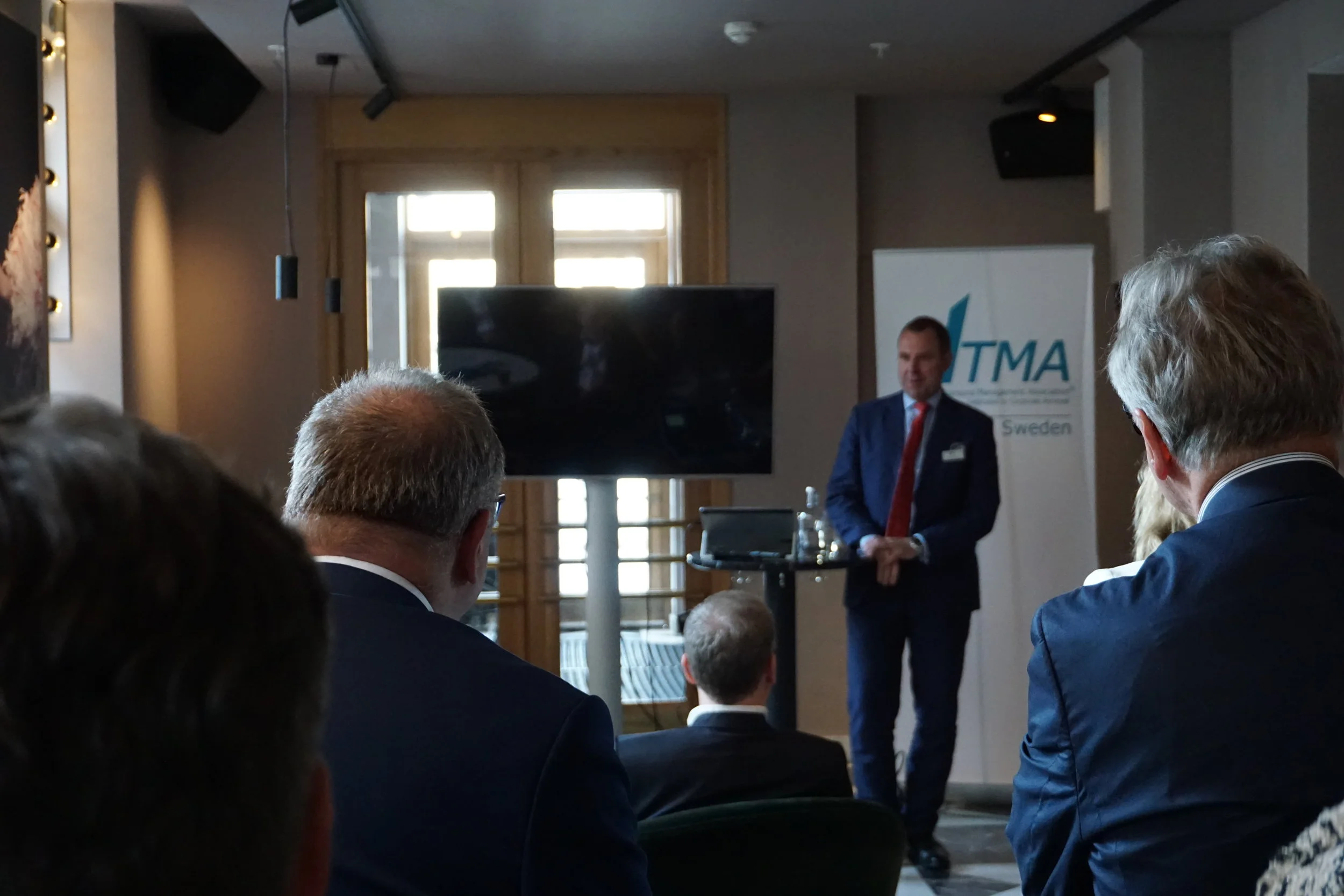 SOMMARDRINK MED SPÄNNANDE AFRIKANSKA ERFARENHETER