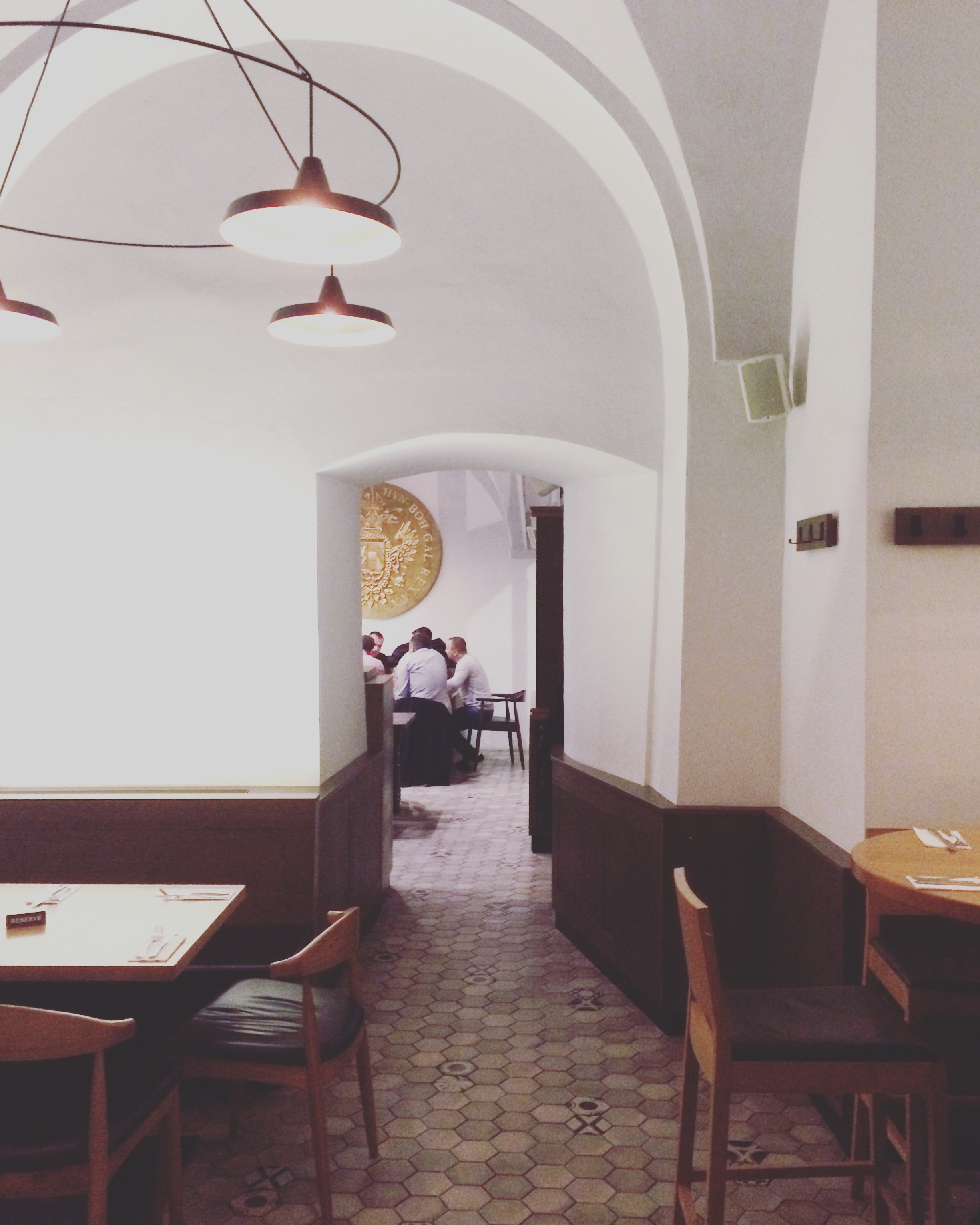 Ekte tsjekkisk mat ble servert på Restaurace MINCOVNA