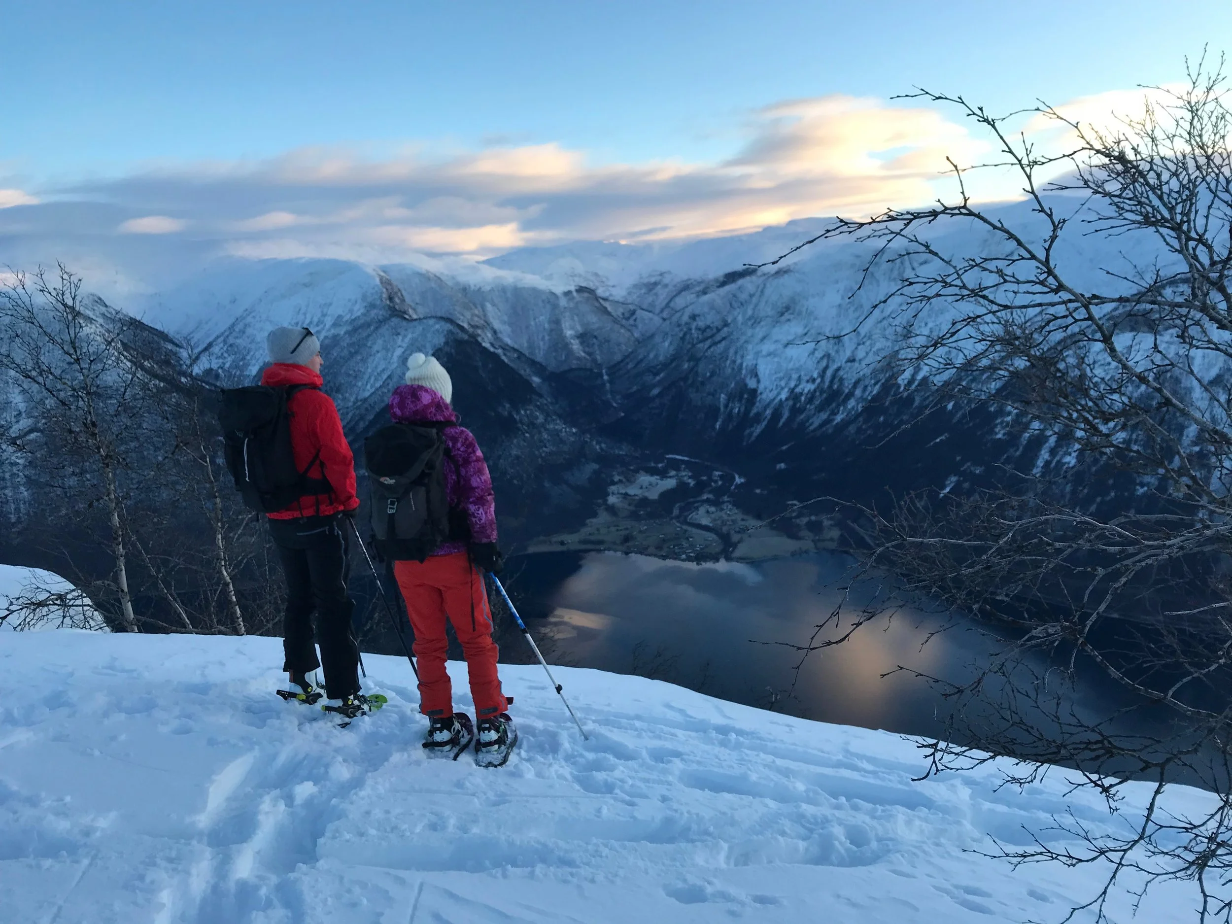 Opplev Årdal i vinterdrakt med våre vinterpakker