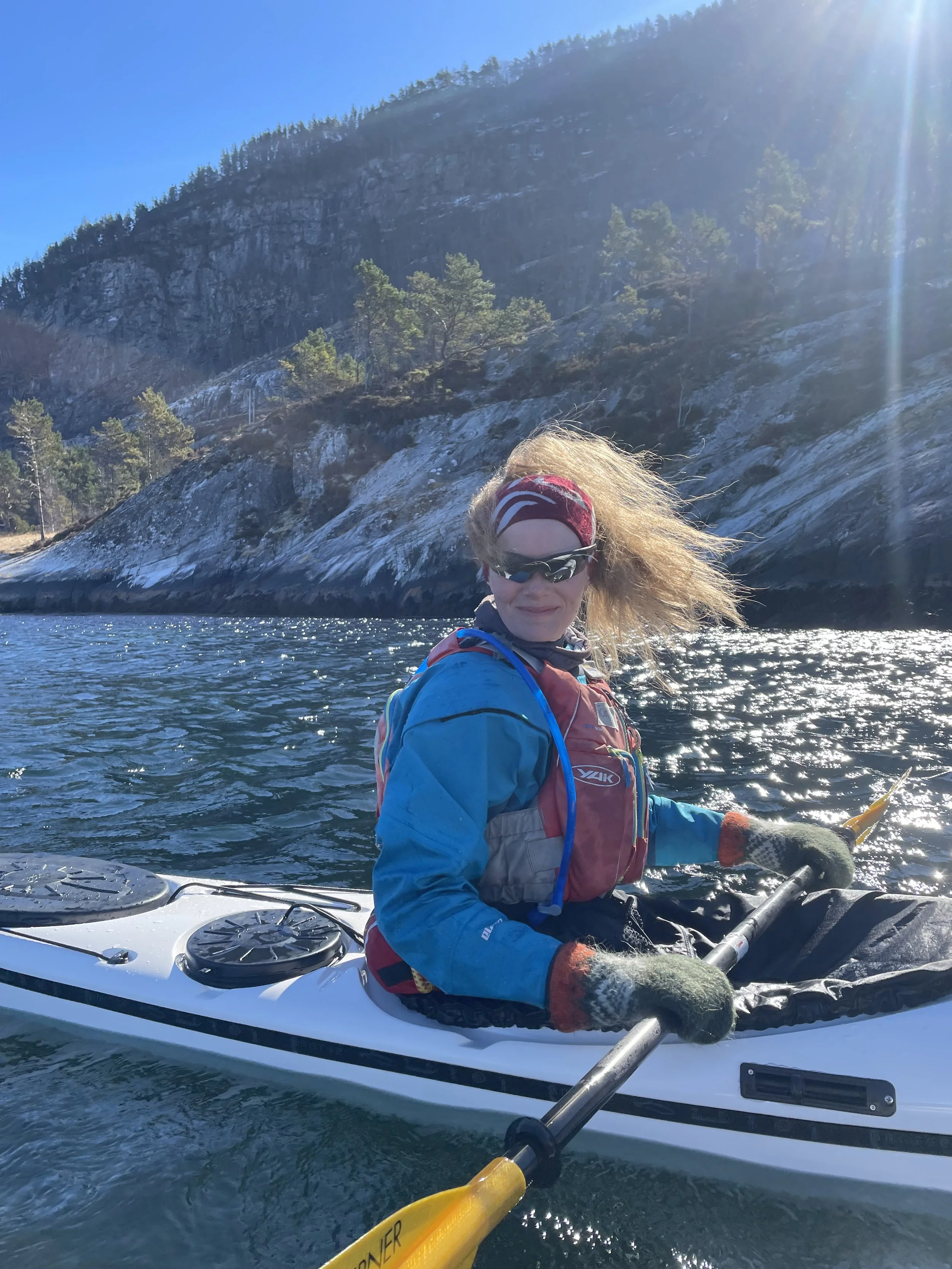 Sognefjorden på langs i mars