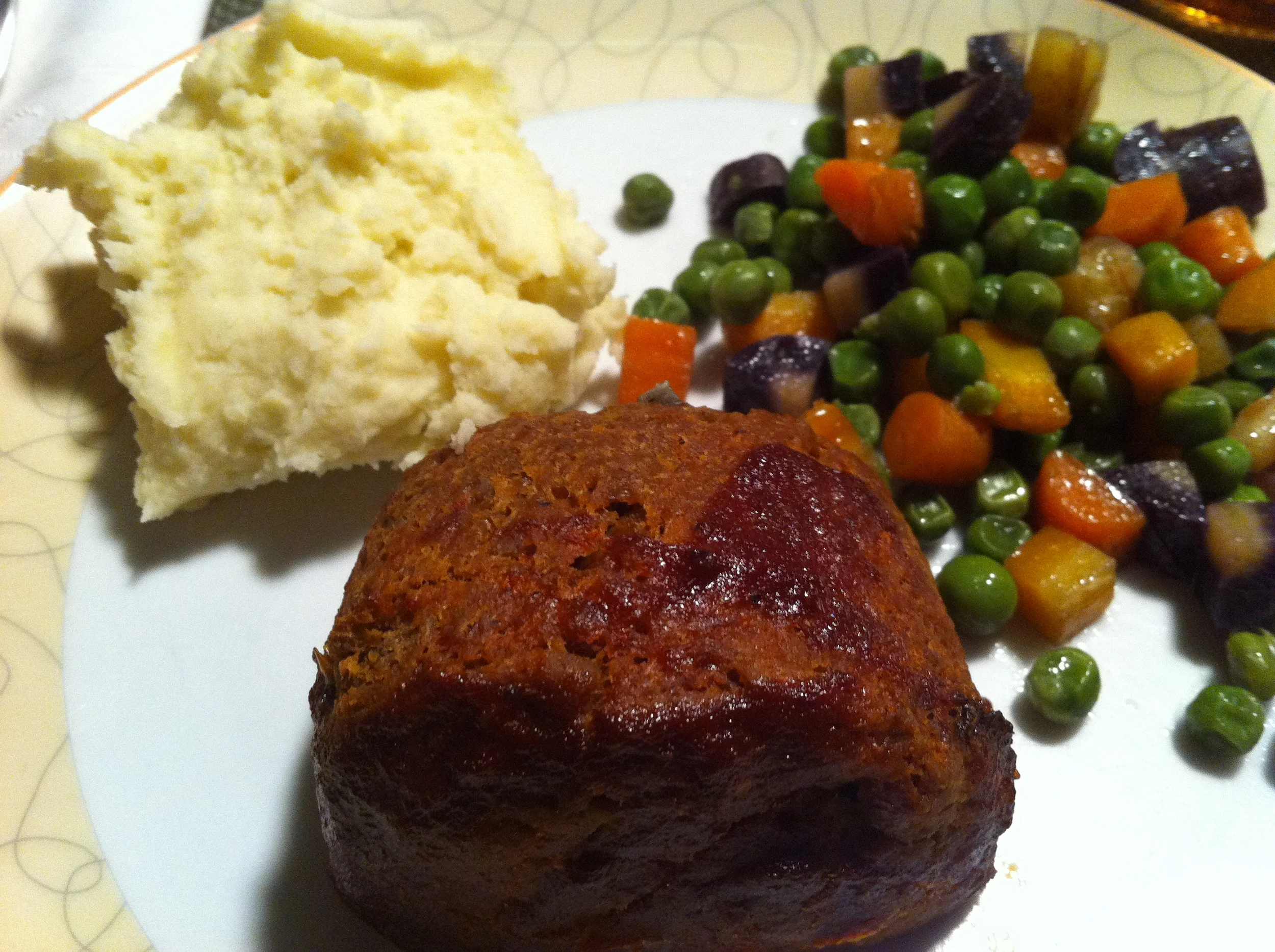 Vegan Meatloaf Retro Dinner