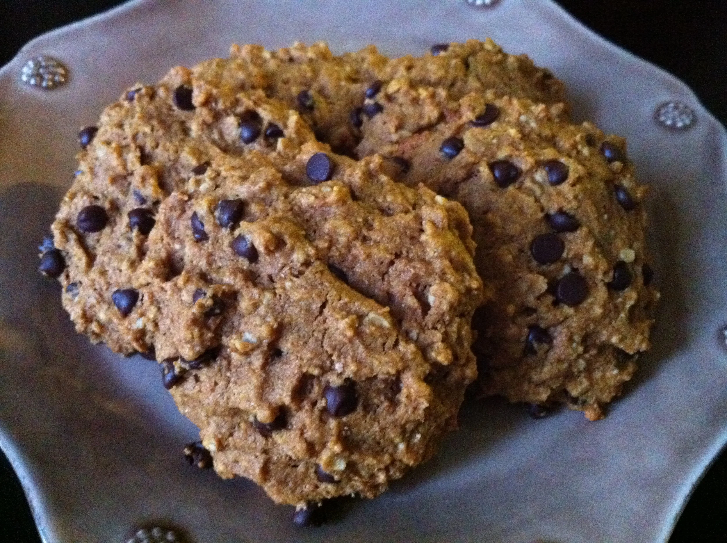Vegan Pumpkin Oat Chocolate Chip Cookies