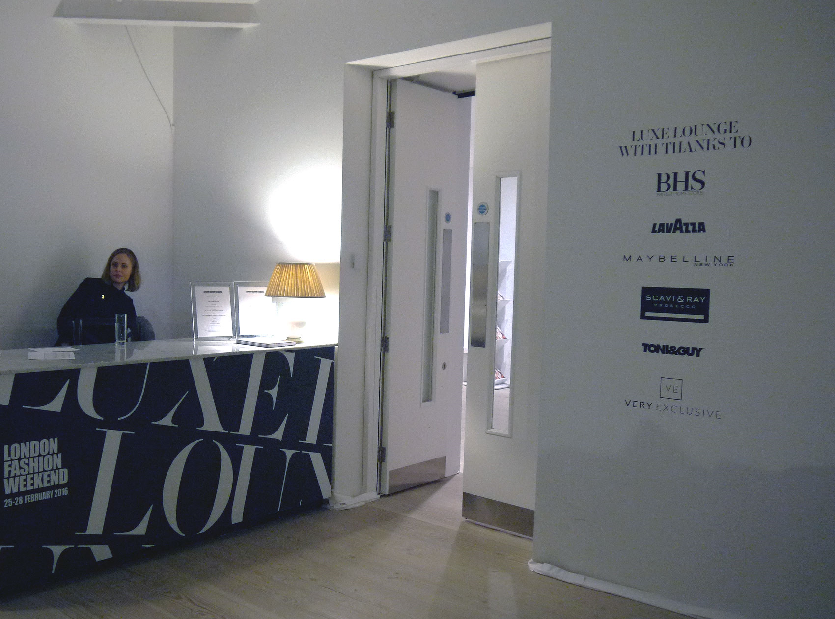 The luxe lounge reception desk