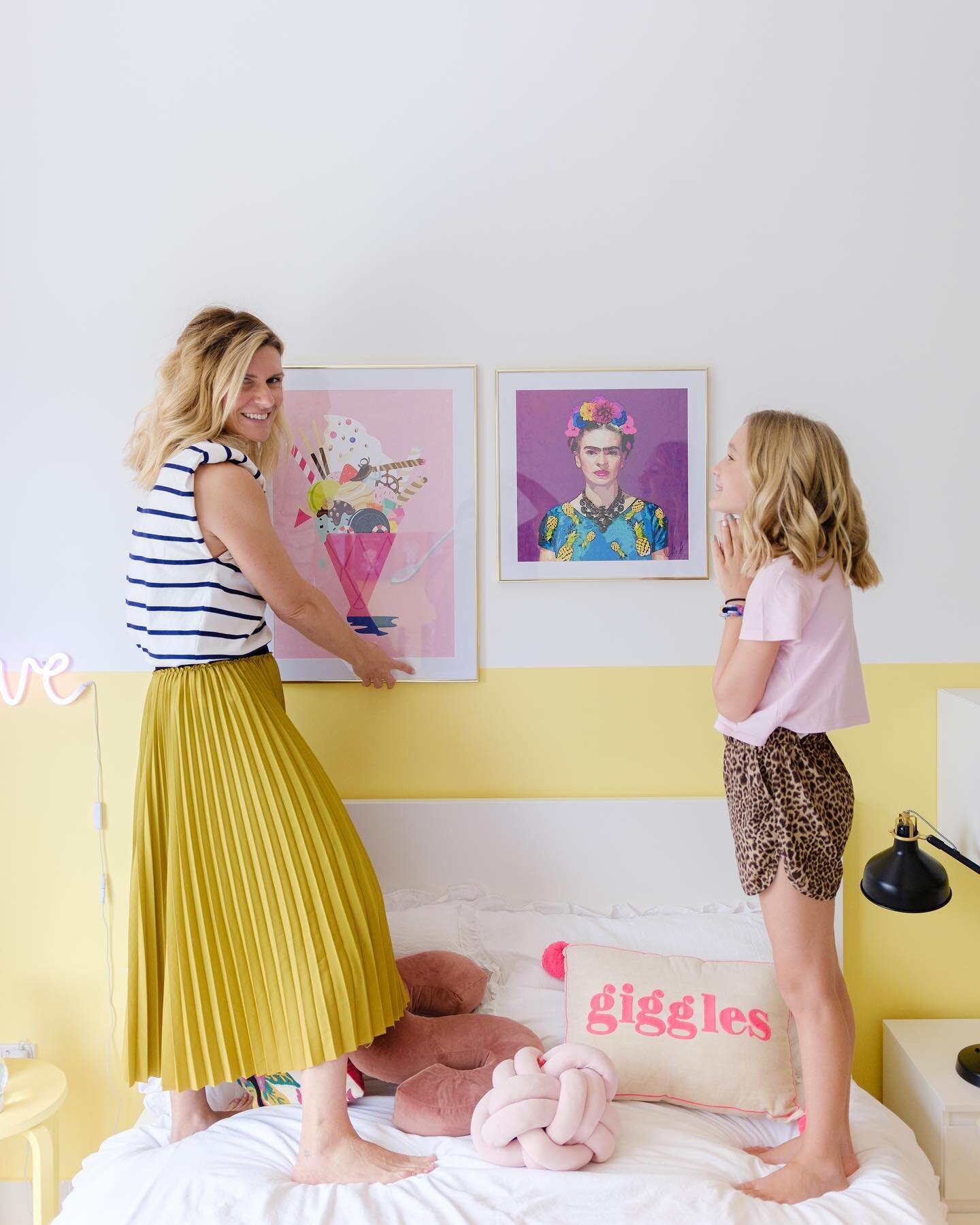It&rsquo;s no secret that I am partial to an eclectic gallery wall and one of my absolute go-to places to source affordable art prints online is Drawdeck. 
.
@drawdeck is the art supplier most trusted by interior designers and stylists in the region 