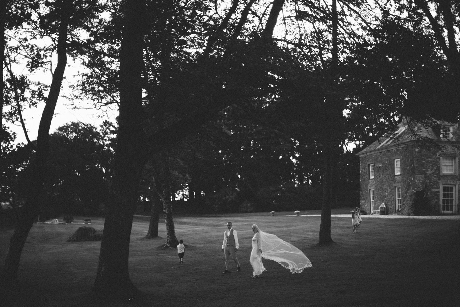 tredudwell-manor-wedding-photography-019.jpg