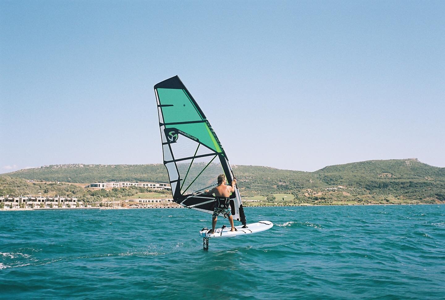 Windsurf foiling.