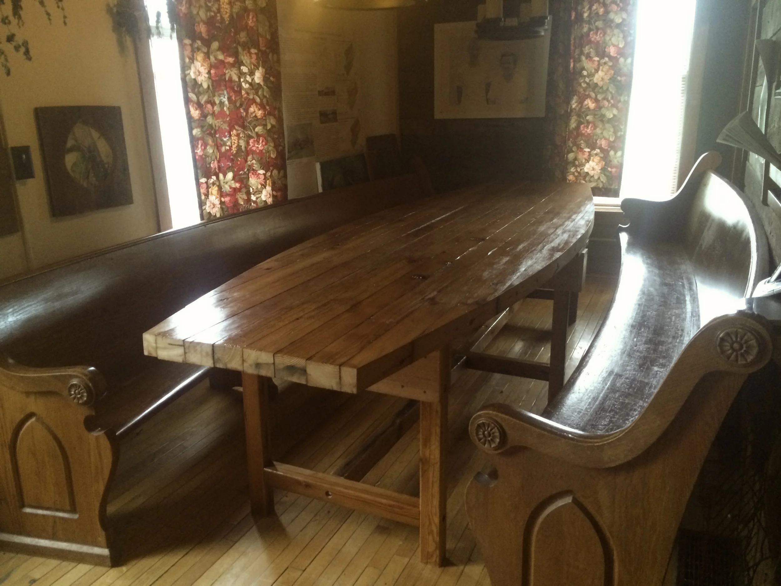 DIY Rustic Kitchen Table Design