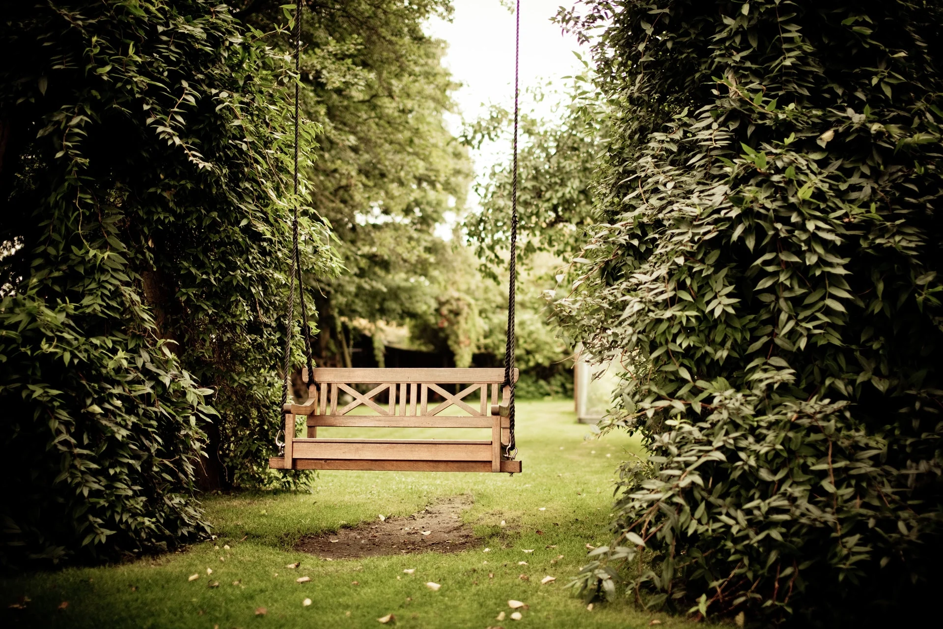 Fun Ways to Use the Space in a Bigger Garden