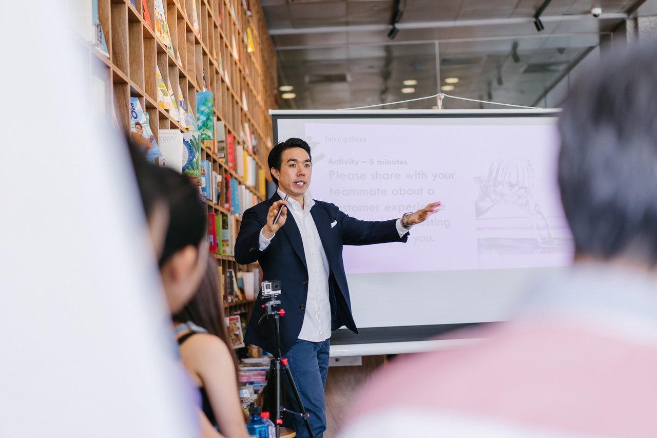 Outdated Leadership Behaviors to Unlearn Now