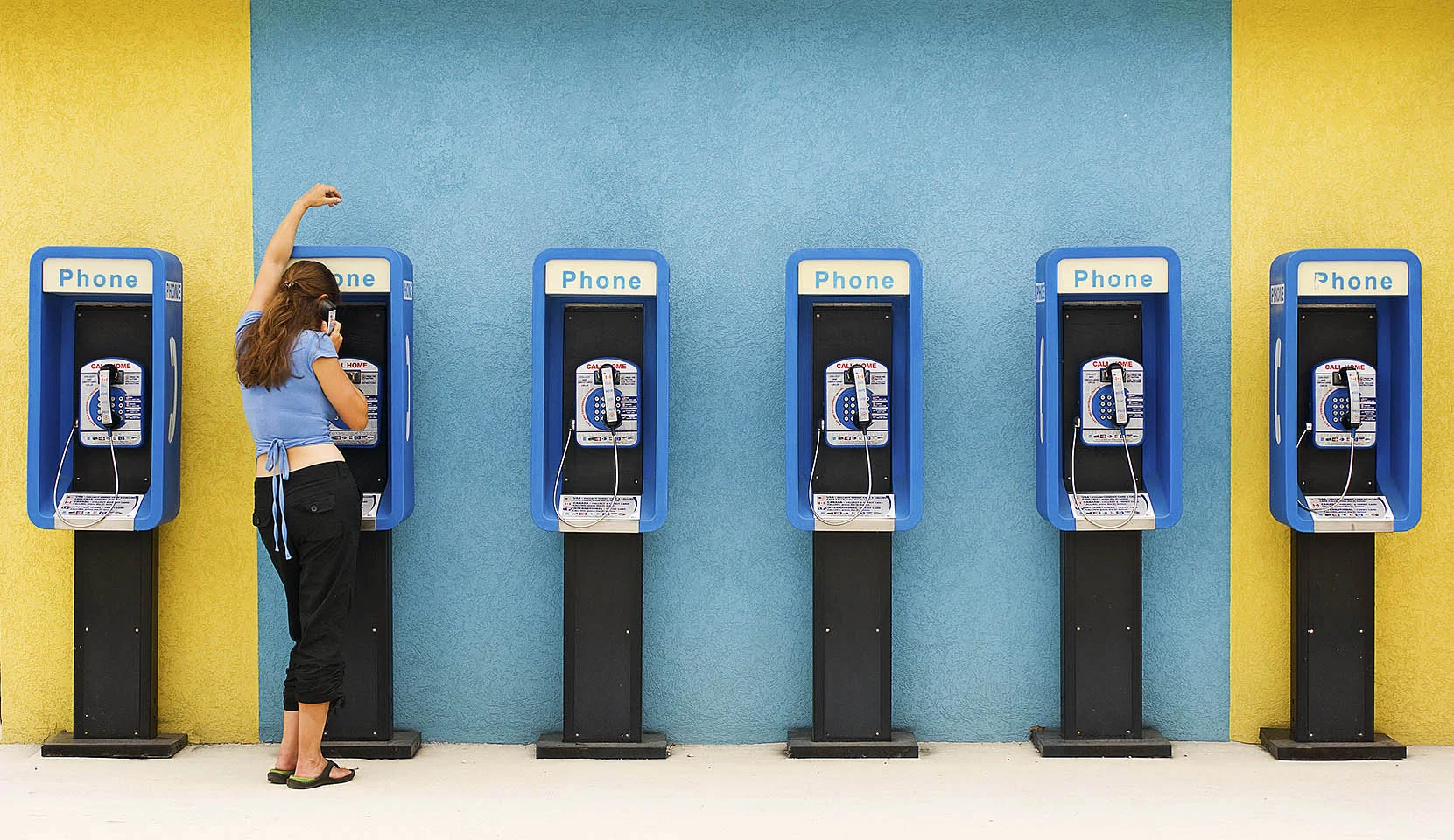 phones01.jpg