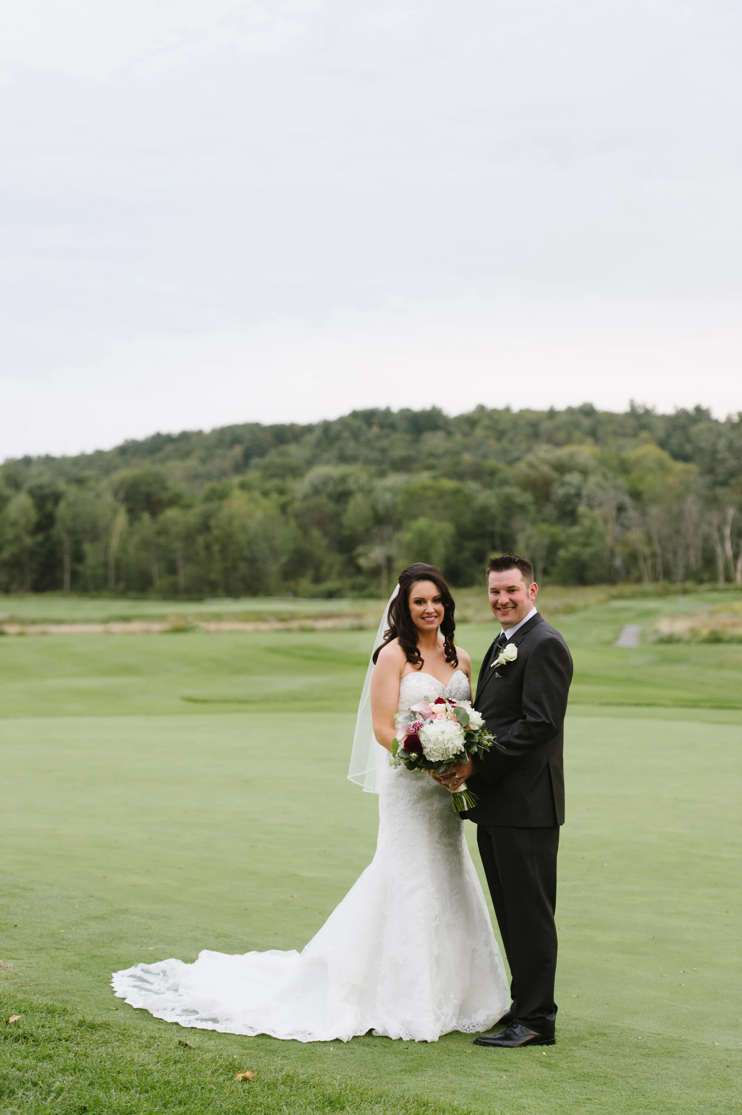 Red-Barn-Outlook-Farm-Wedding002.jpg