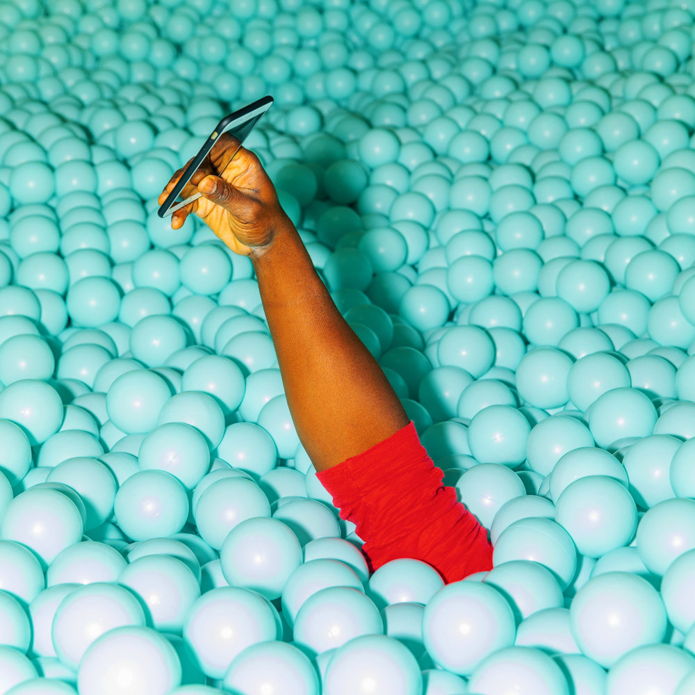 rise of the selfie factory norwegian magazine