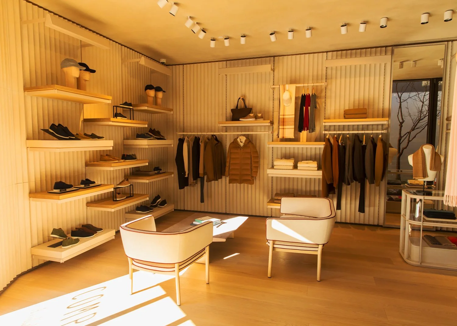 LMandel_Monocle_LoroPiana_Overview_003_web.jpg