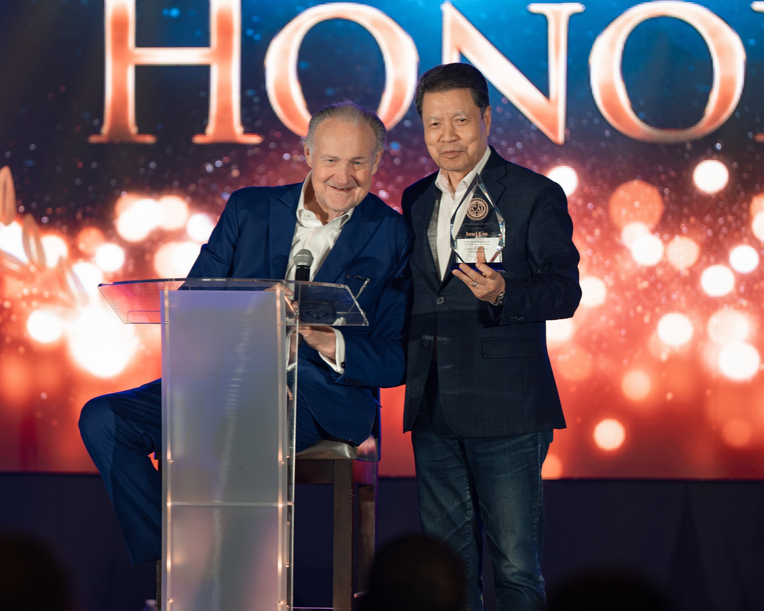 Israel Kim and Ap. Kelly Award.jpg