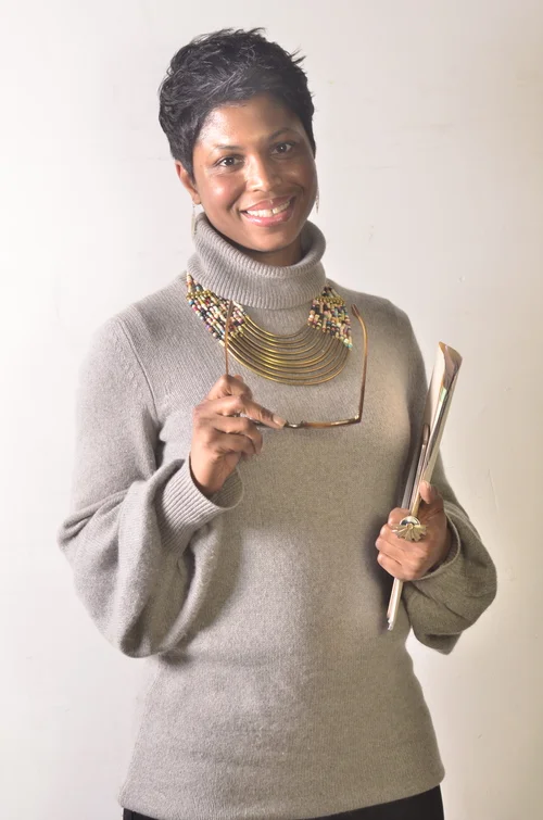 While Shaun and Arlington go back and forth, co-host, Dionne Nicholls, keeps everyone on point as the Lady with the Facts. Dionne brings the numerical and historical perspective to the topics at hand. Whether it be about the history of bitcoin or how credit card reward points date back to the 19th century, Dionne, a former fashion executive turned social entrepreneur makes sure that we know our past so we can properly contextualize our present.