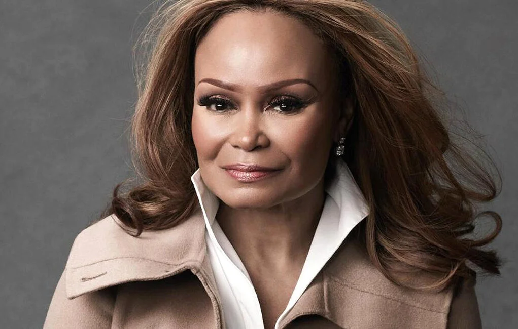 Financial Superhero - Janice Bryant Howroyd
