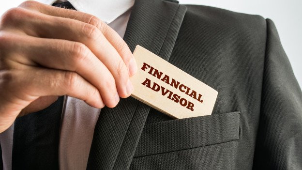 Top 10 Mistakes When Hiring a Financial Advisor!!!