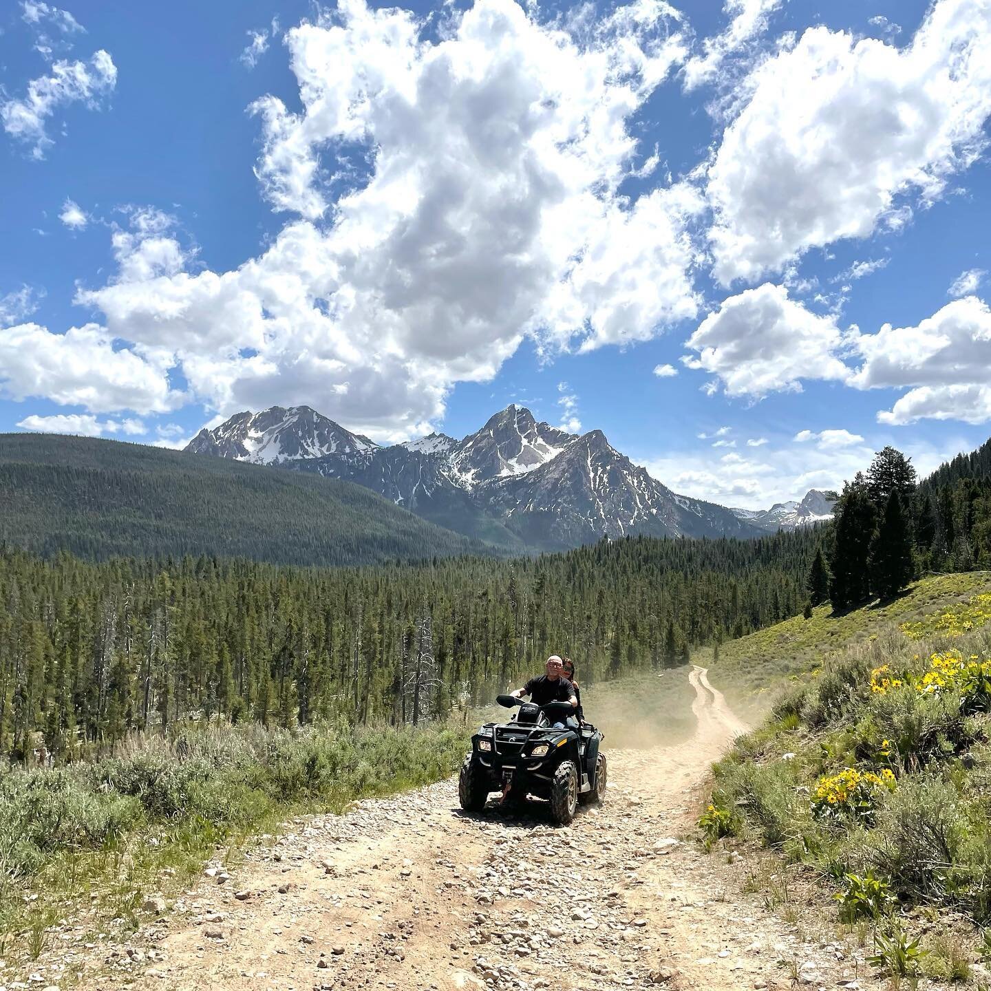 Love showing first time visitors around this special valley. #sawtoothvista