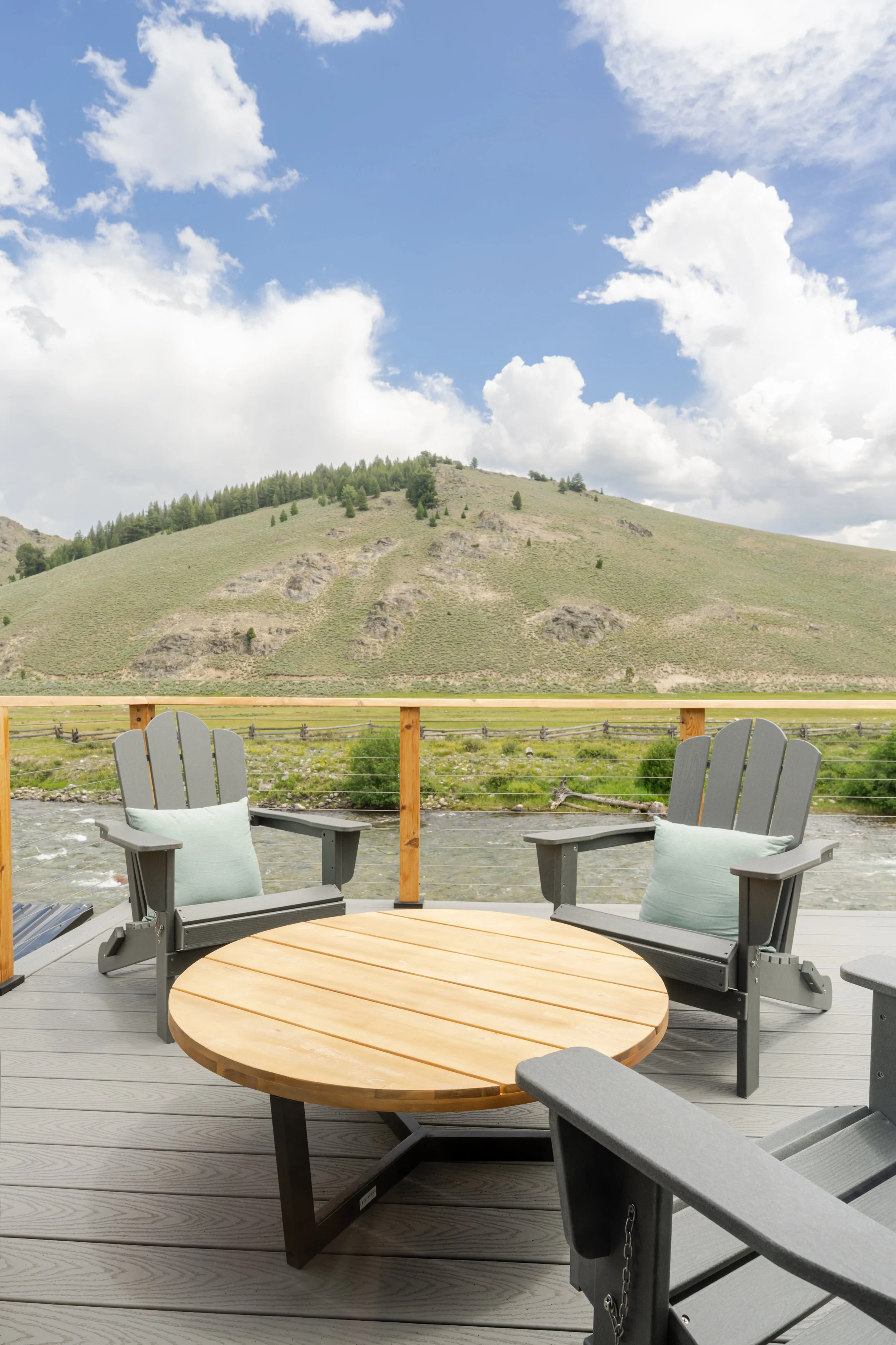 Salmon-River-Suite-Stanley-Idaho-0032.jpg