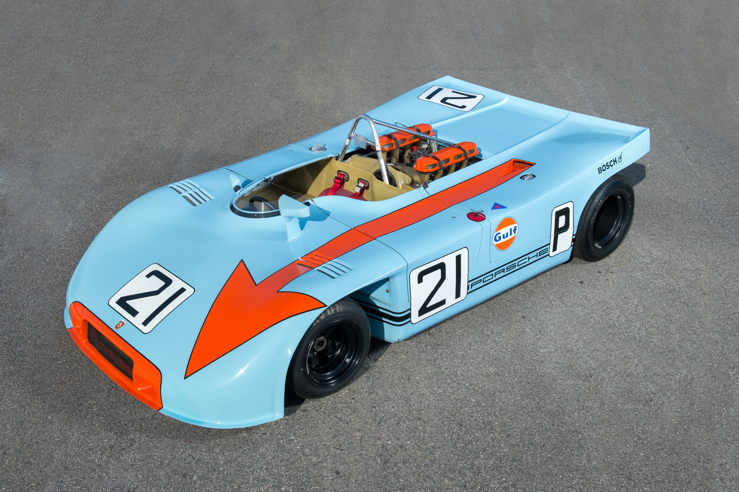 AM13_Porsche908_11.jpg