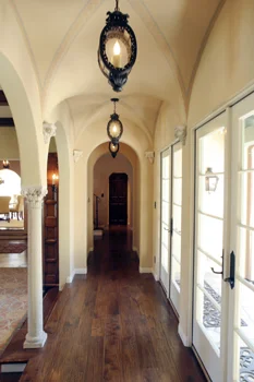 Hallway.jpg