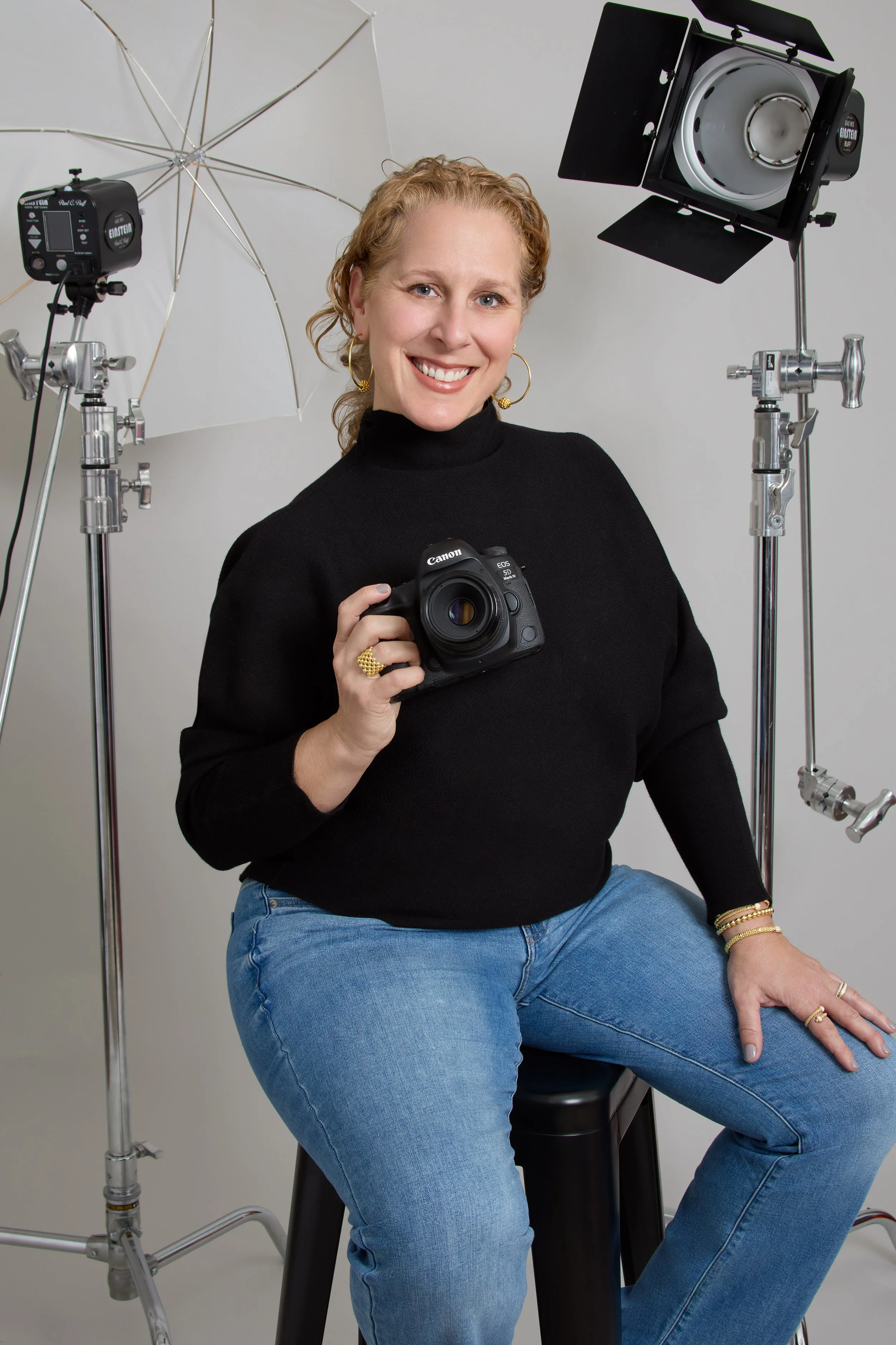 Employee SS 10.2245574.jpg