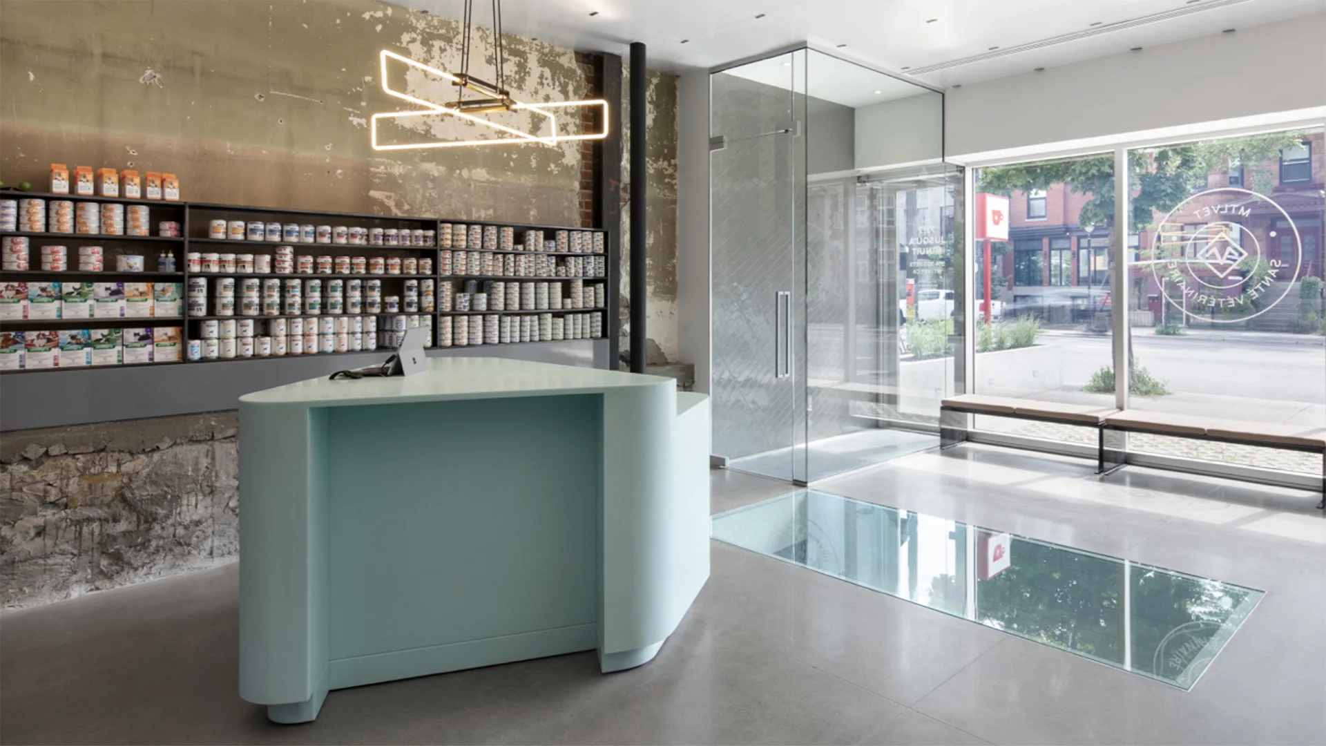 Design:T B A | Thomas Balaban Architecte avec Jean-Marc Renaud / Catégorie Prix Bureau de santé et clinique