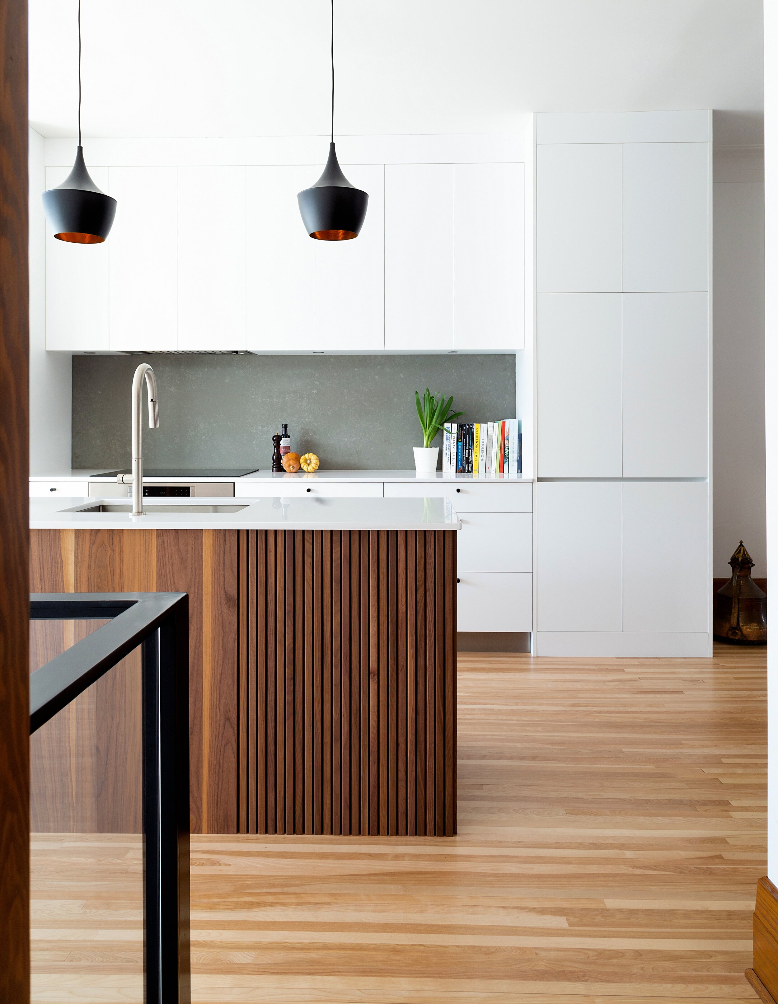 cuisines-steam-kitchen-island-walnut-slats_01.jpeg