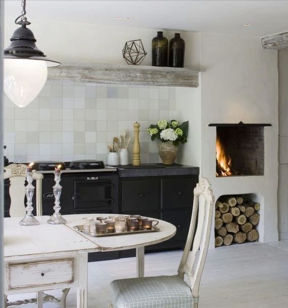  Fire place in the kitchen in a rustic vibe 