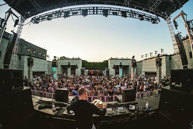 Throwback to @brooklynmirage in NYC last summer. Looking forward to playing out again, the way it should be together #tbt