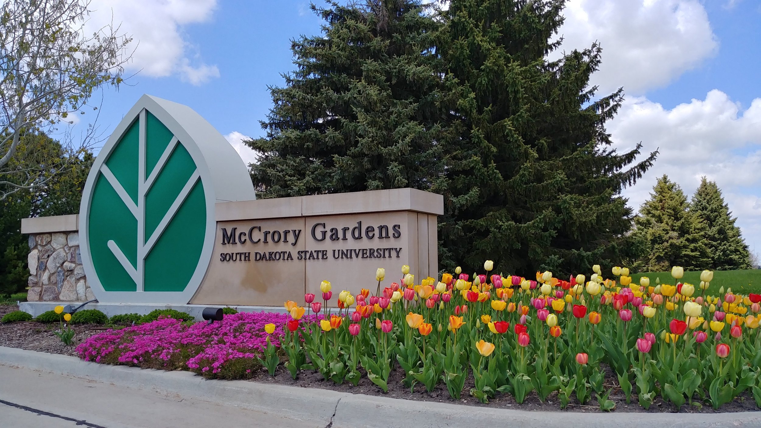 McCrory_Gardens_Entrance_in_Spring[1].jpg