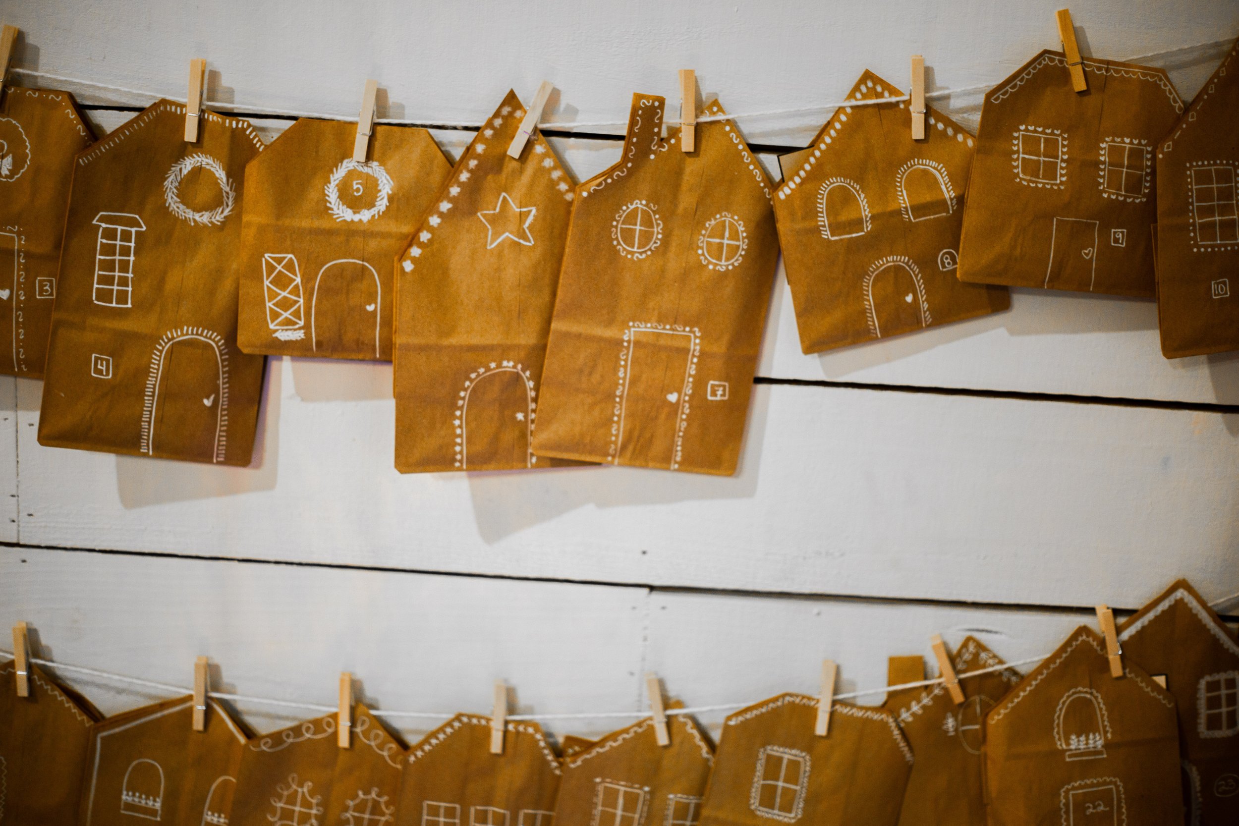 Advent with Kids (+ Free Verse Cards) 