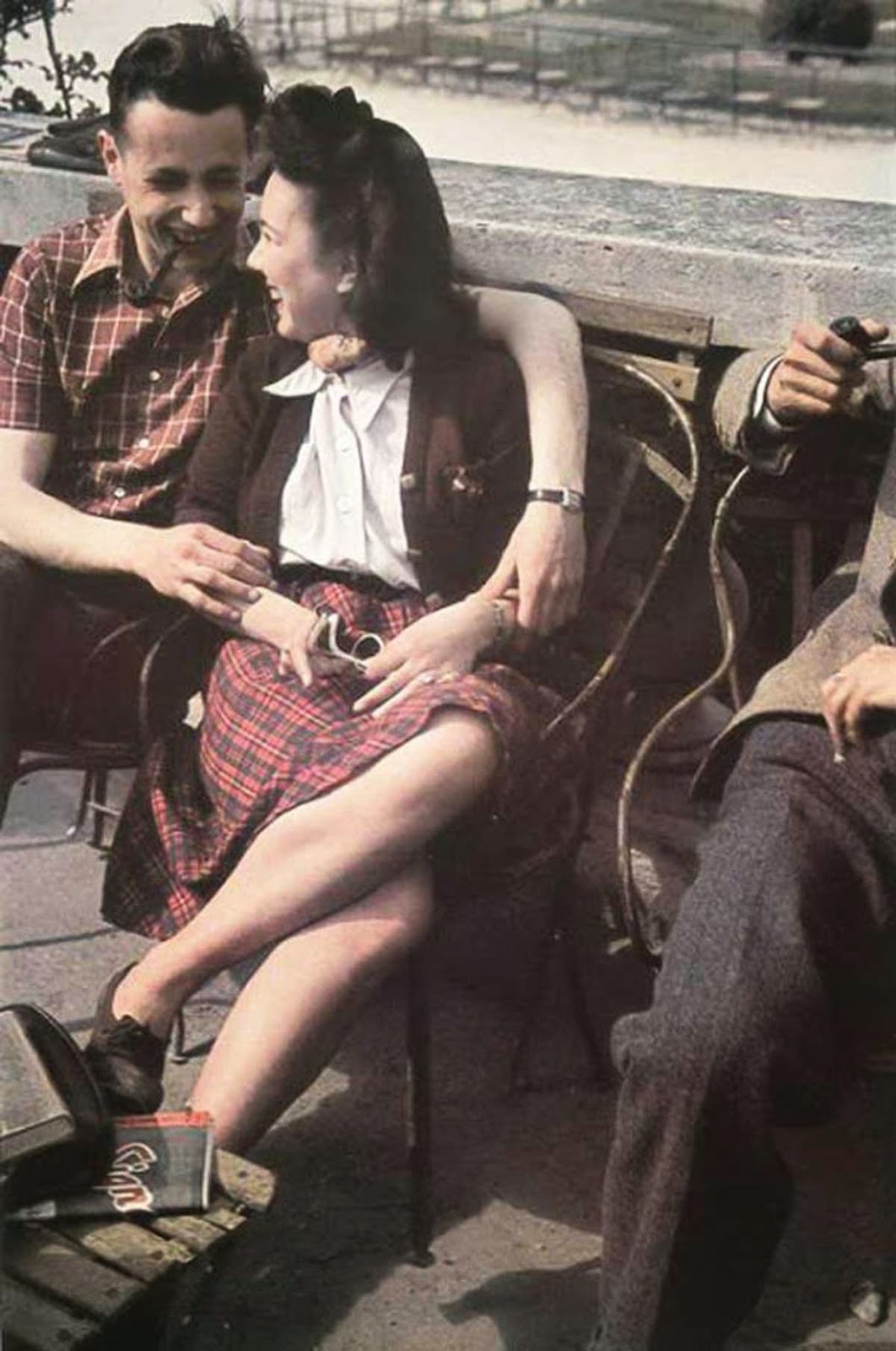 Parisian Women from between 1930s and 1940s (7).jpg