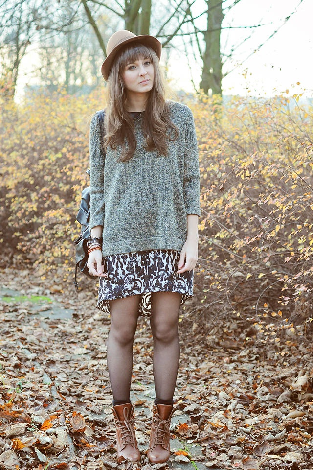 oversized-sweater-with-mini-skirt.jpg