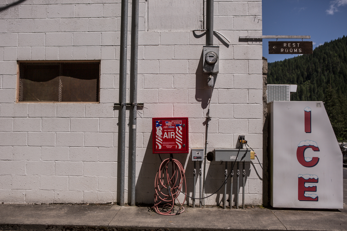 air, restrooms, & ice