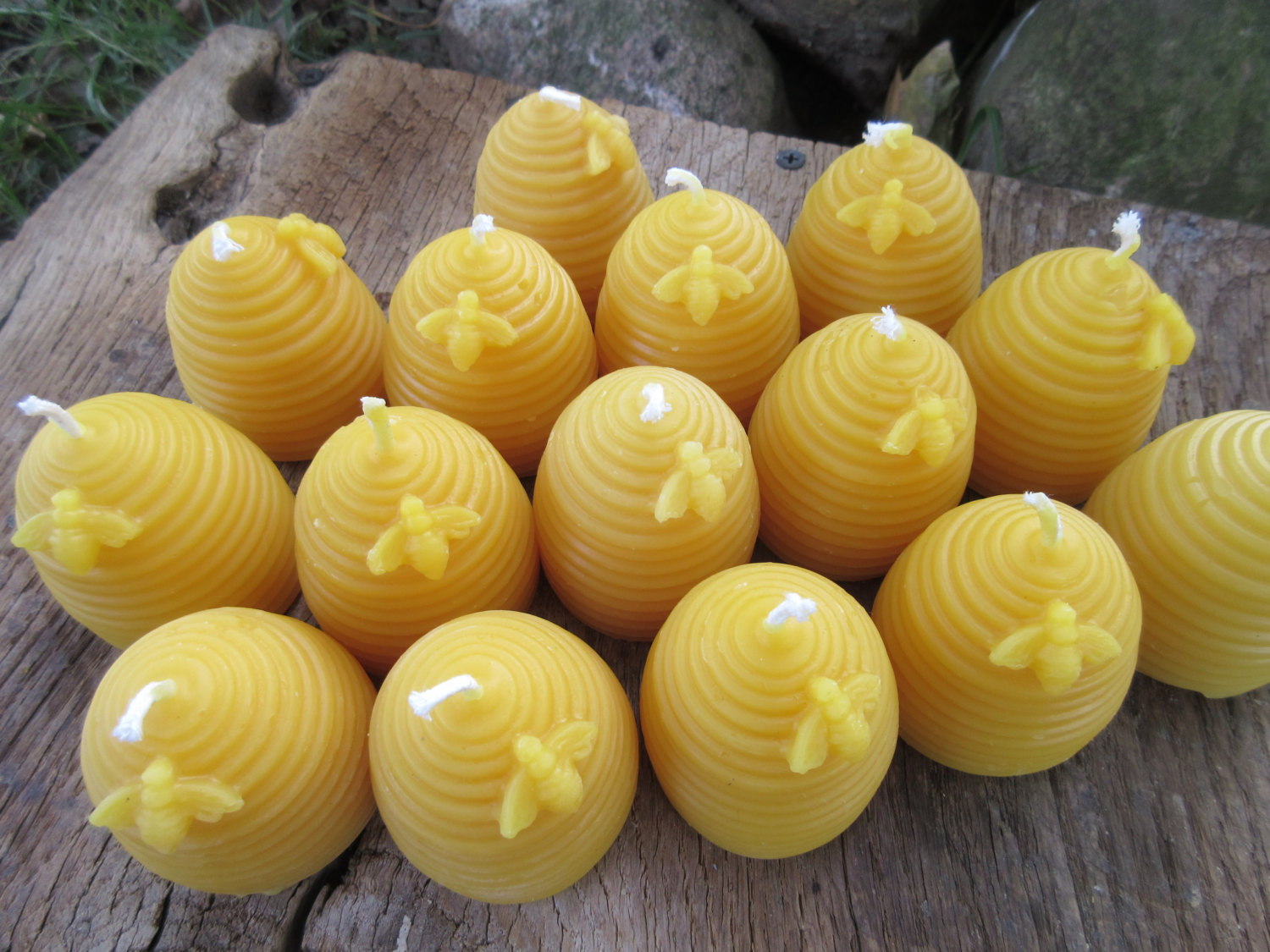  Mtlee 32 Pcs Natural Beeswax Votive Candles with Little Bee  Decor 8 Colors Beehive Honey Scented Honeycomb Shaped Votive Candles Small  Candles in Bulk Honey Combs Decor Honeycomb Candle Party Favors 